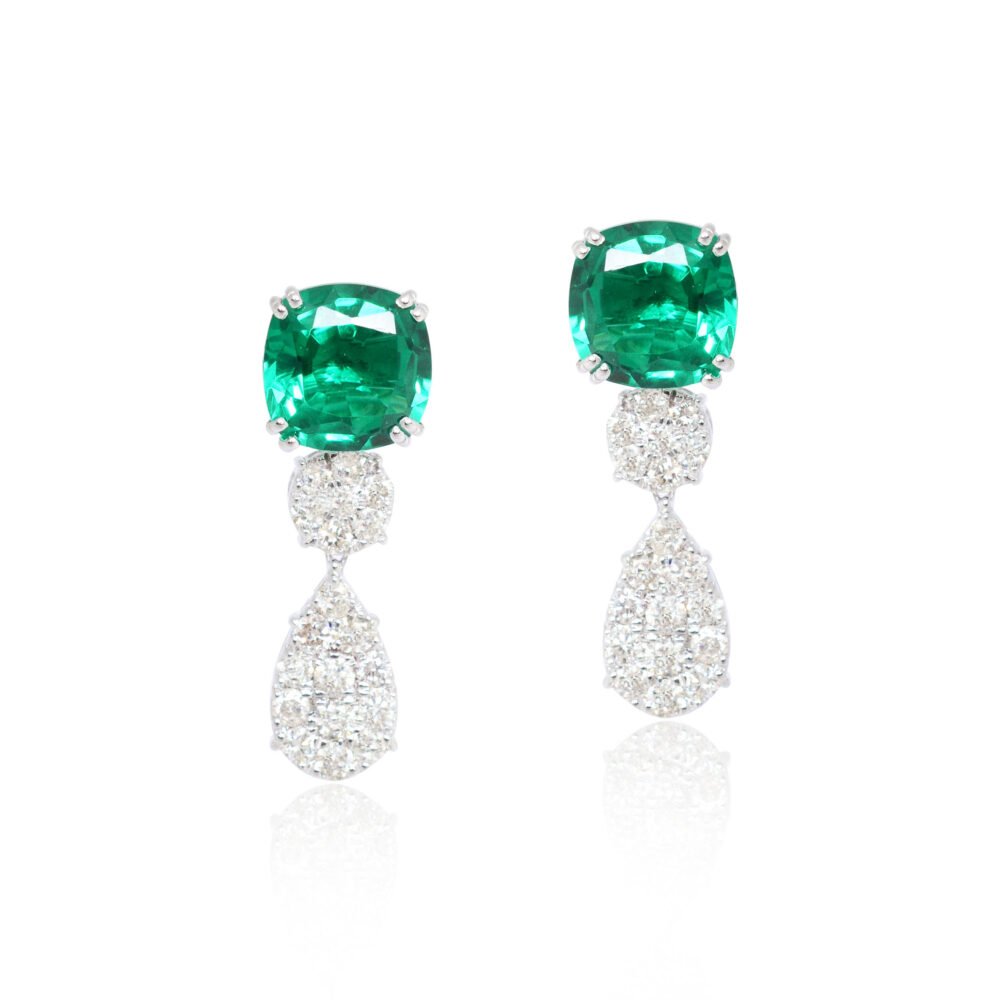 Diamond earrings- Navkkar Jewellers