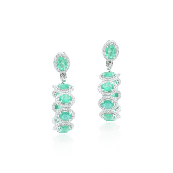 Diamond earrings - navkkar Jewellers