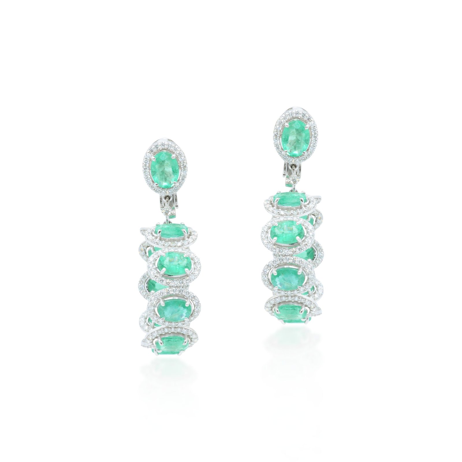 Diamond earrings - navkkar Jewellers