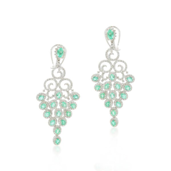 Diamond earrings - Navkkar Jewellers